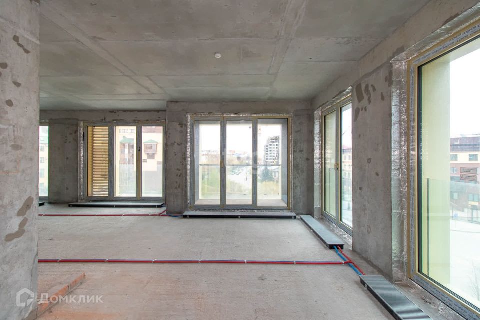 Продаётся 2-комнатная квартира, 114.8 м²