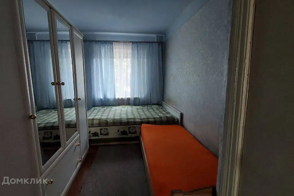 Продаётся 3-комнатная квартира, 48.8 м²