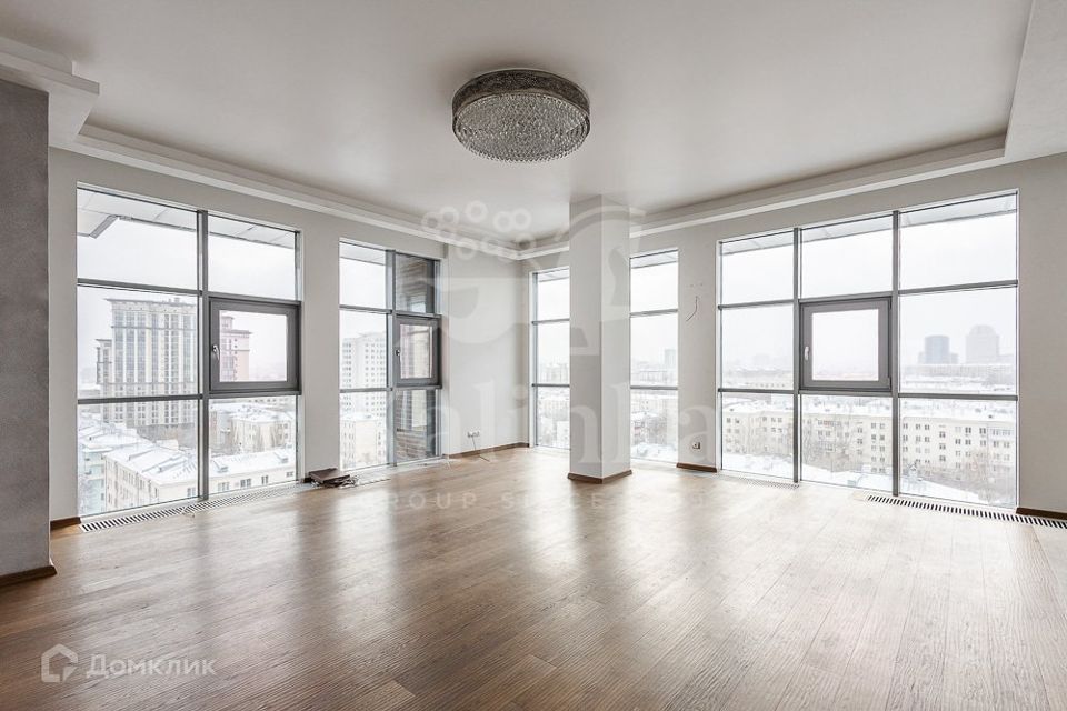 Продаётся 5-комнатная квартира, 178.1 м²