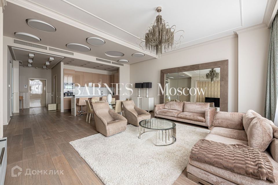 Сдаётся 4-комнатная квартира, 185 м²