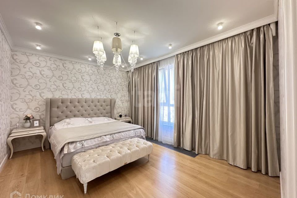 Продаётся 4-комнатная квартира, 115 м²