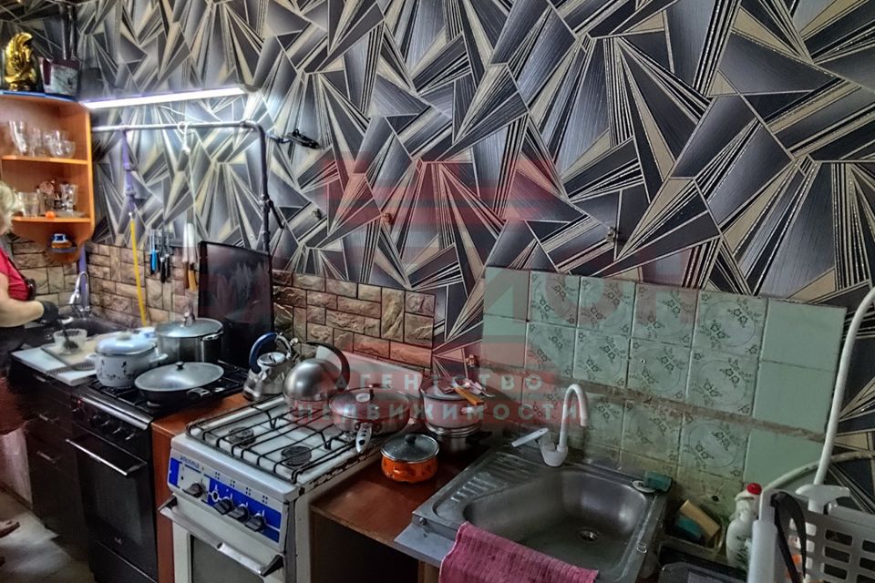 Продаётся комната в 4-комн. квартире, 14 м²