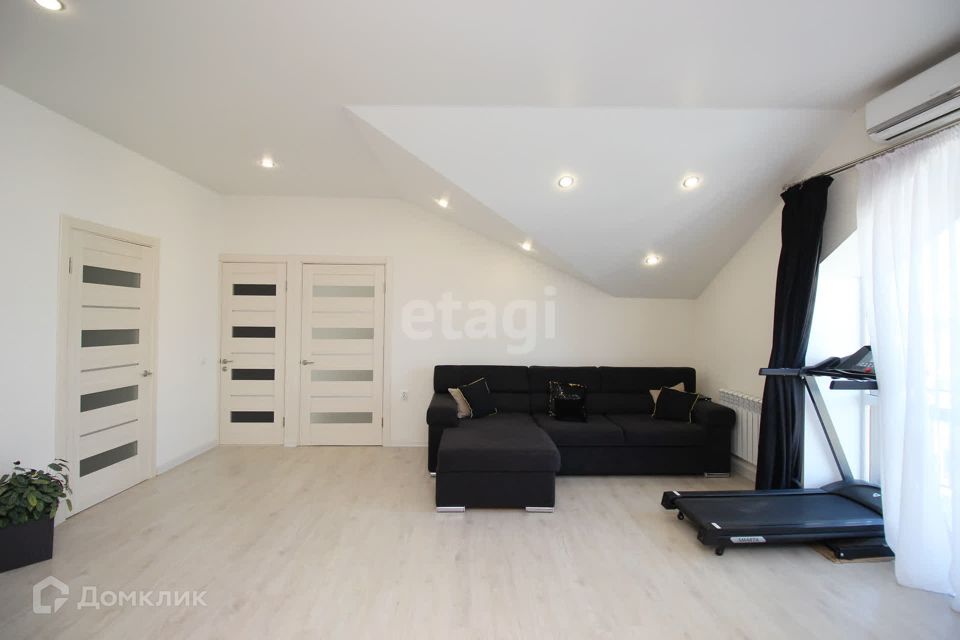 Продаётся 2-комнатная квартира, 59.6 м²