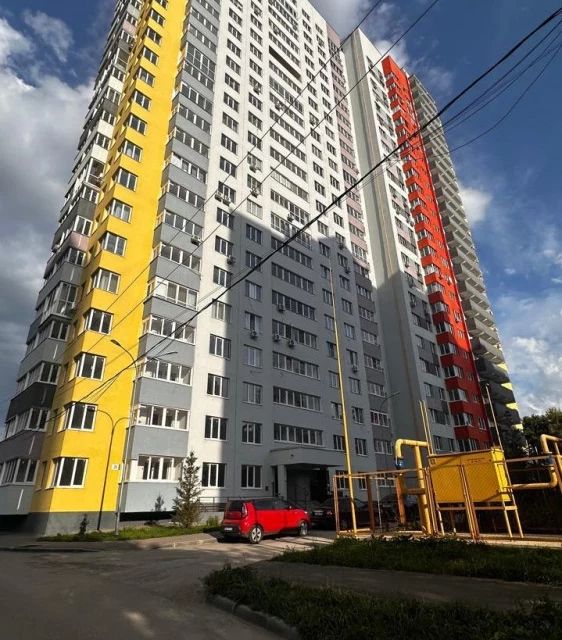 Продаётся 3-комнатная квартира, 107 м²