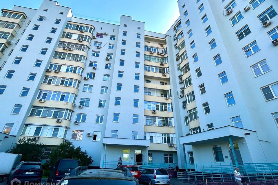 Продаётся 4-комнатная квартира, 130.7 м²
