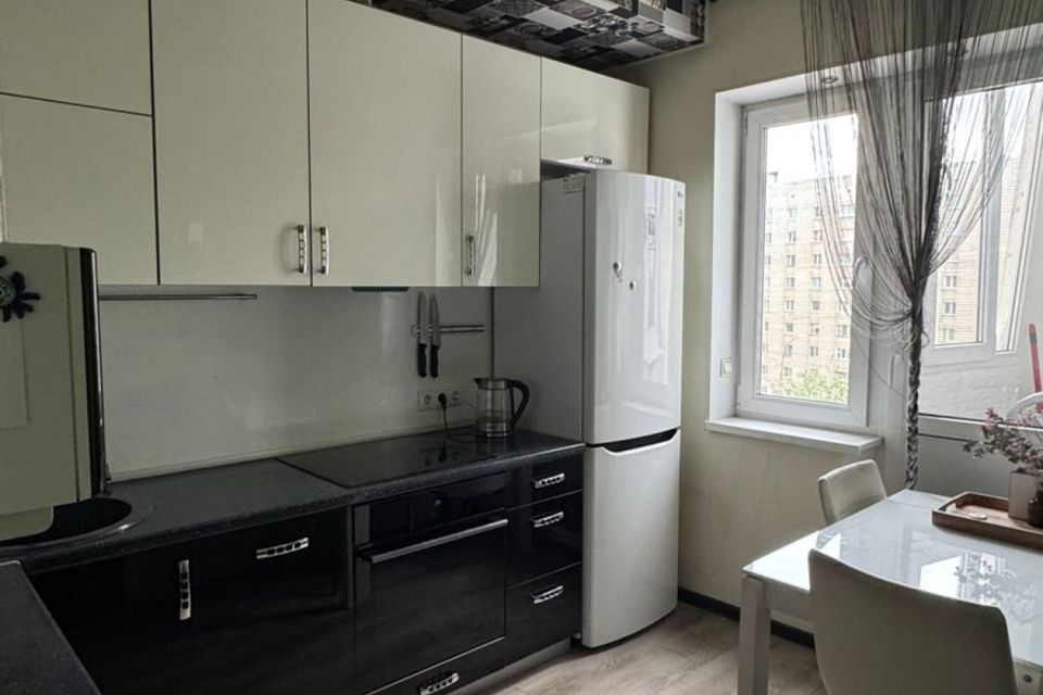 Продаётся 1-комнатная квартира, 40.7 м²