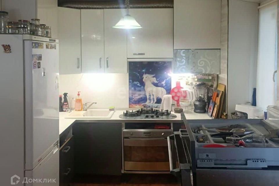 Продаётся 3-комнатная квартира, 55.6 м²