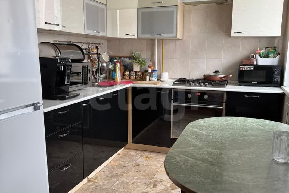 Продаётся 3-комнатная квартира, 56.3 м²
