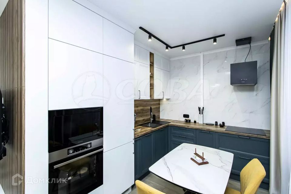 Сдаётся 2-комнатная квартира, 81 м²