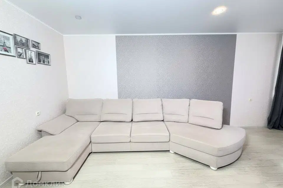 Продаётся 3-комнатная квартира, 102.6 м²