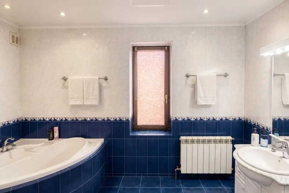 Продаётся 2-этажный дом, 270 м²