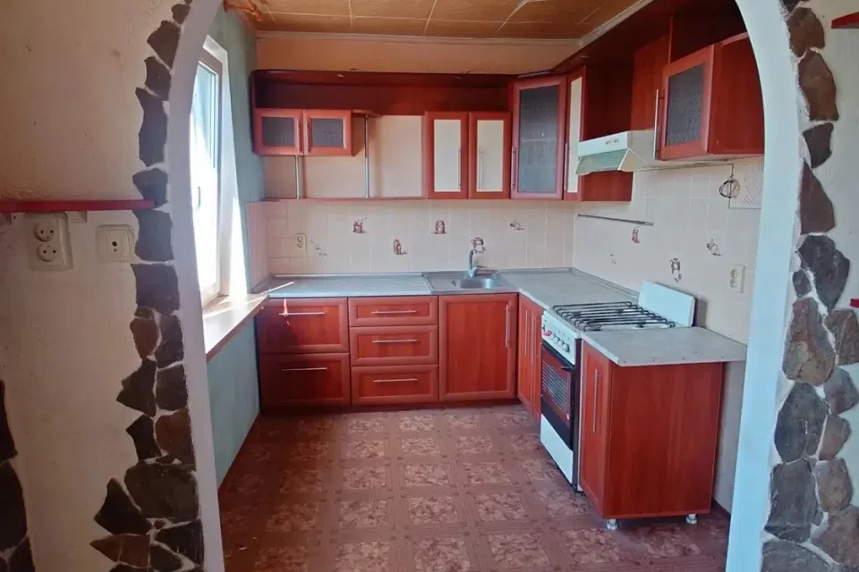 Продаётся 4-комнатная квартира, 82 м²