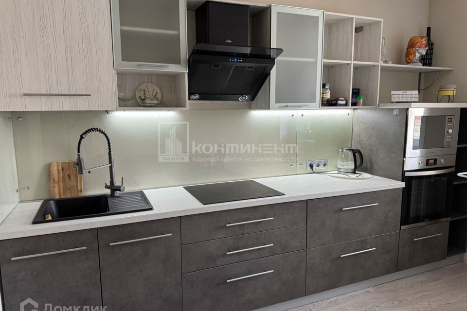 Сдаётся 1-комнатная квартира, 52 м²