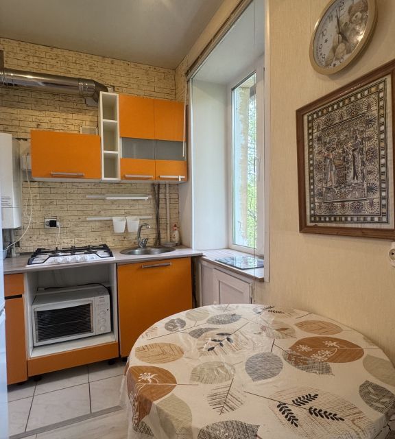 Сдаётся 2-комнатная квартира, 38 м²