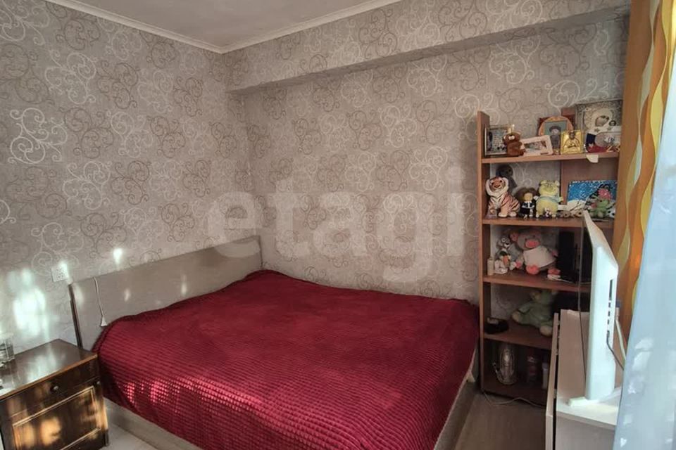 Продаётся 4-комнатная квартира, 58.1 м²