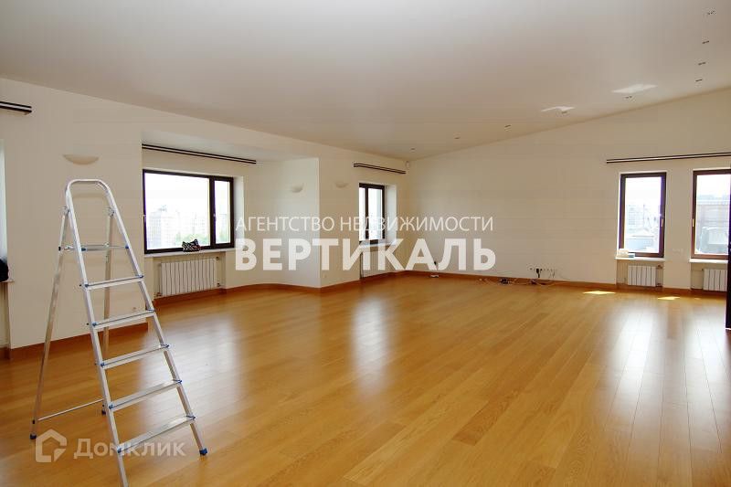 Сдаётся 5-комнатная квартира, 180 м²