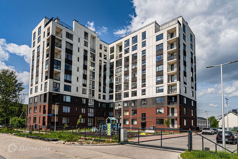Продаётся 3-комнатная квартира, 110 м²