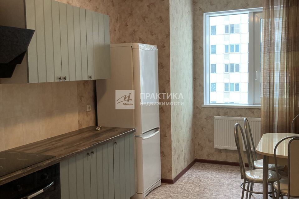 Сдаётся 2-комнатная квартира, 73.7 м²