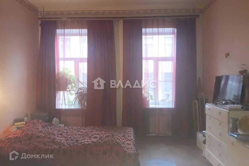 Продаётся 3-комнатная квартира, 111 м²