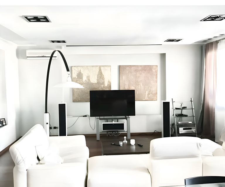 Сдаётся 3-комнатная квартира, 130 м²