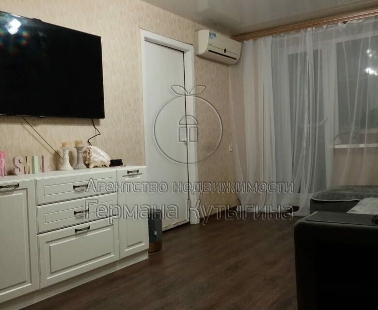 Продаётся 3-комнатная квартира, 56 м²