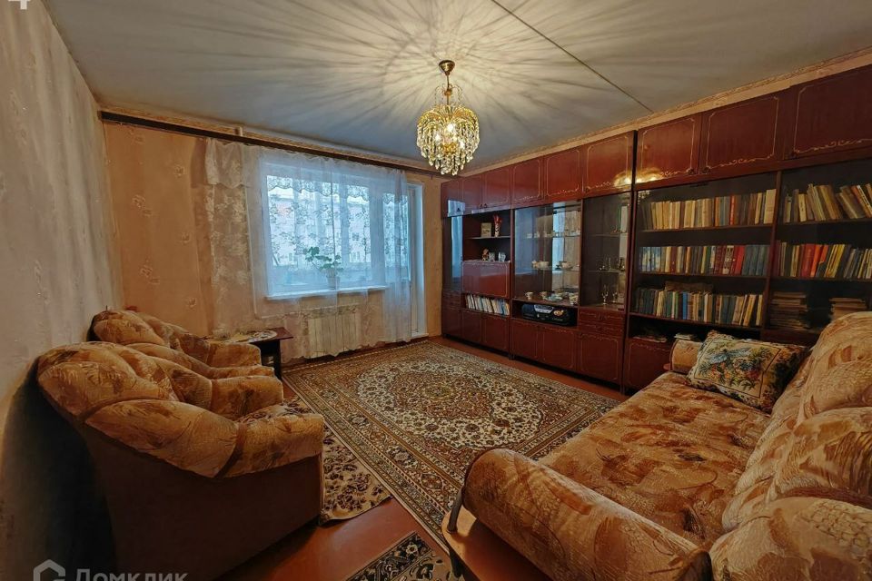 Продаётся 3-комнатная квартира, 57.6 м²