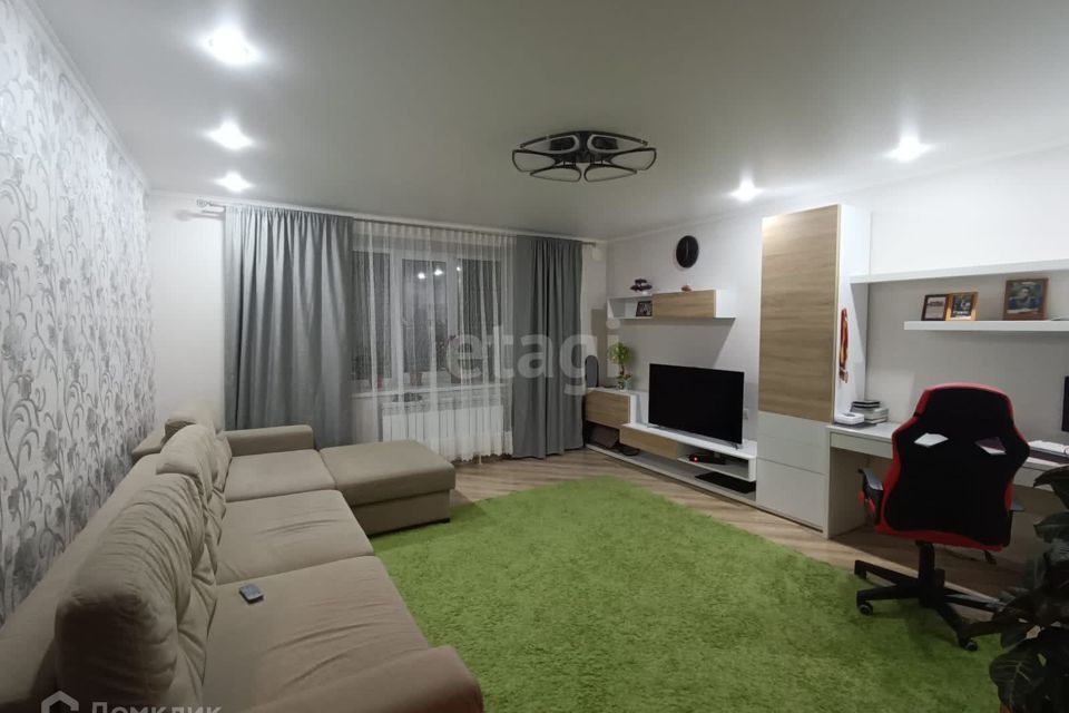 Продаётся 2-комнатная квартира, 66.7 м²