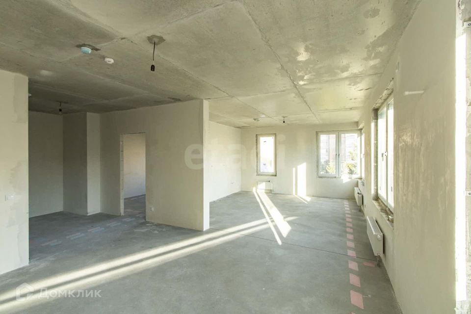 Продаётся 3-комнатная квартира, 108.2 м²