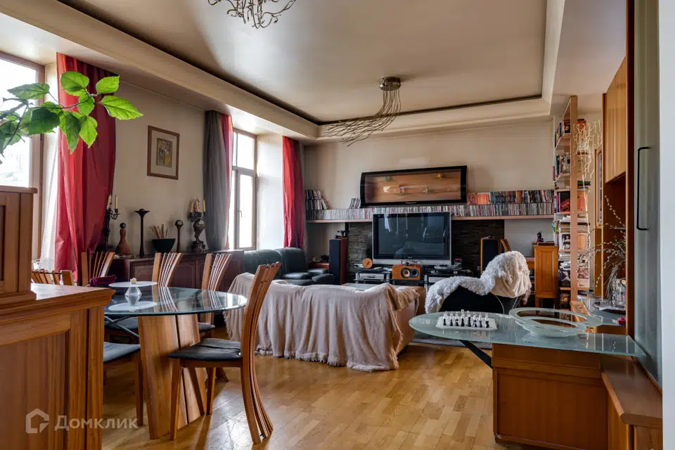 Продаётся 5-комнатная квартира, 144.4 м²