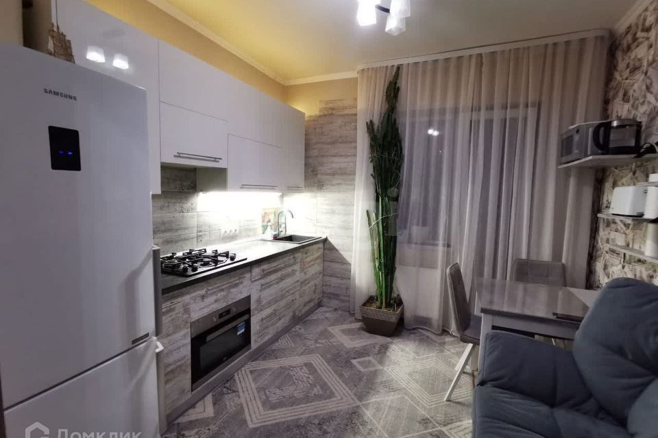 Продаётся 1-комнатная квартира, 43 м²
