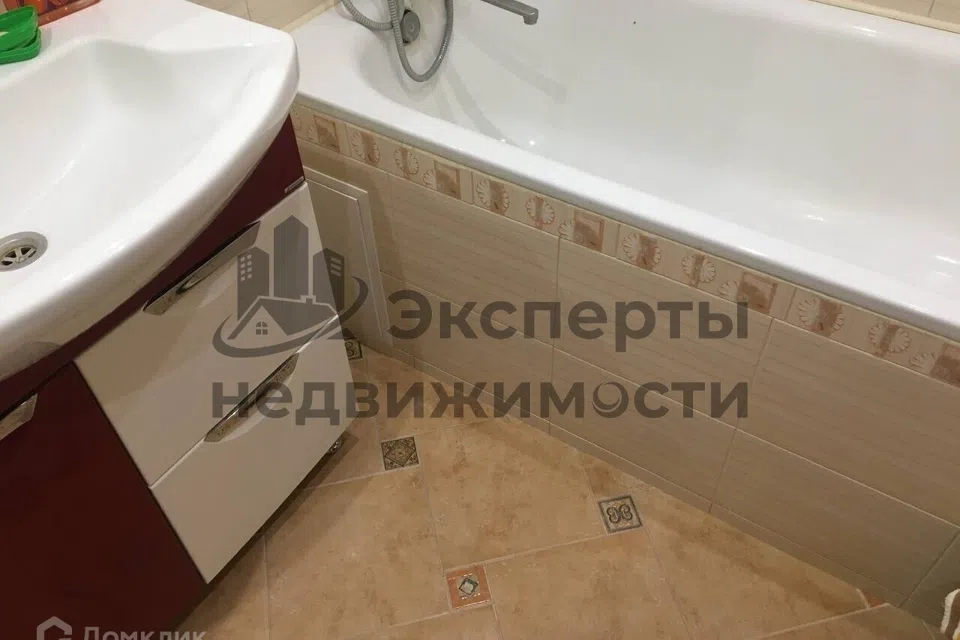 Продаётся 3-комнатная квартира, 77 м²