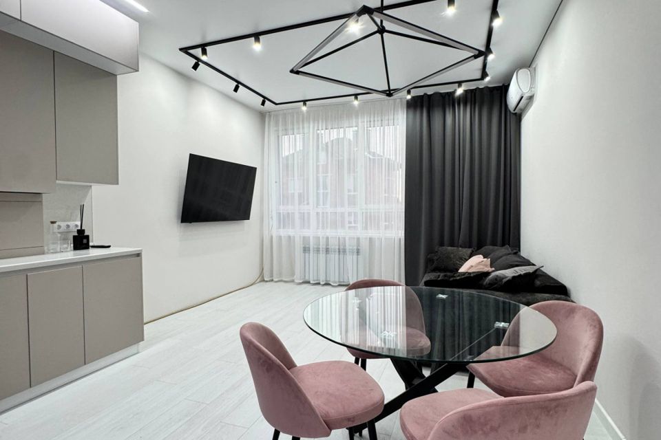 Продаётся 2-комнатная квартира, 57 м²