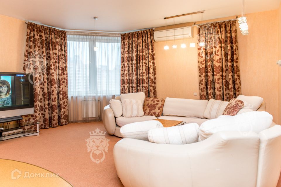 Сдаётся 3-комнатная квартира, 125 м²