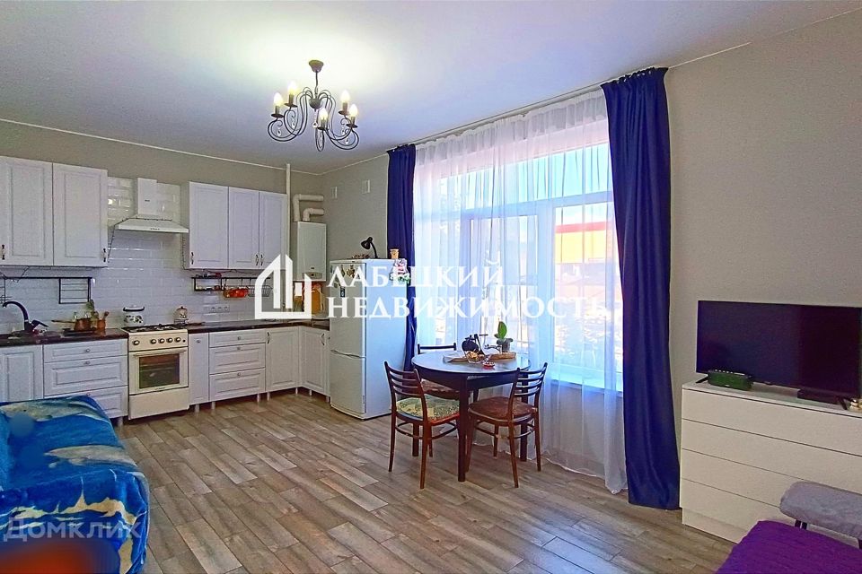 Продаётся 1-комнатная квартира, 47.7 м²