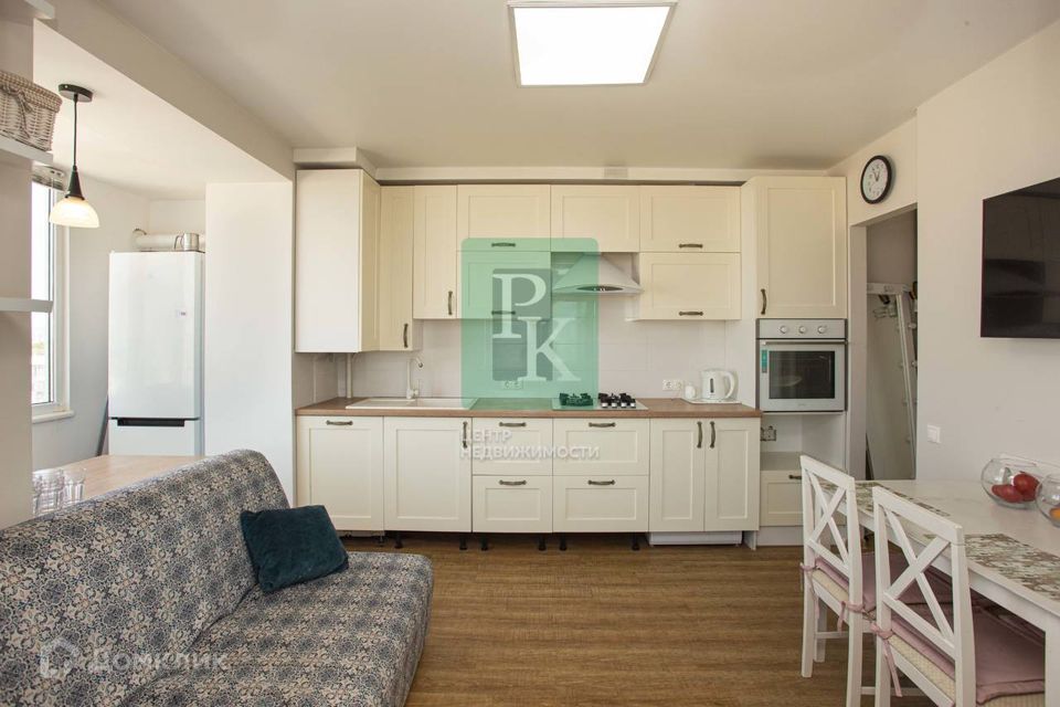 Продаётся 1-комнатная квартира, 44.7 м²