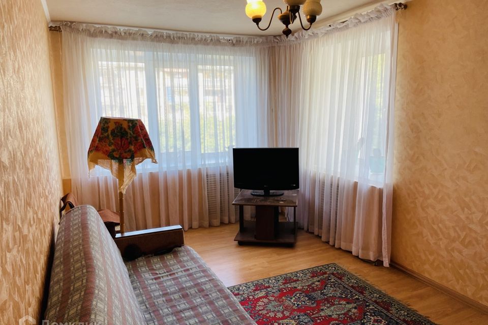 Продаётся 3-комнатная квартира, 57 м²
