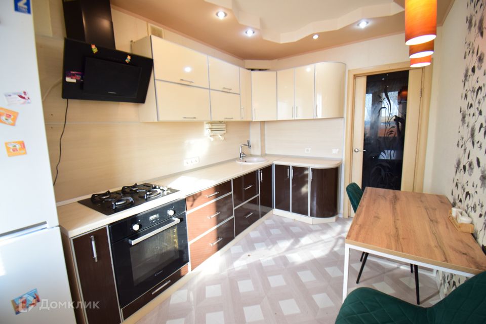 Продаётся 2-комнатная квартира, 58 м²