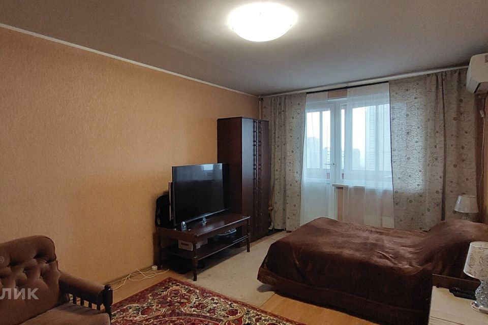 Продаётся 1-комнатная квартира, 38 м²