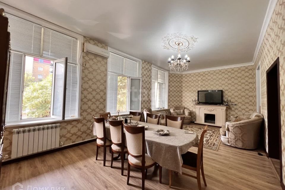 Продаётся 5-комнатная квартира, 136 м²