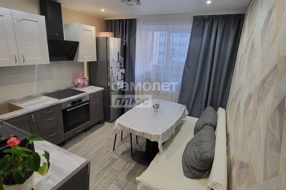 Продаётся 1-комнатная квартира, 40.7 м²