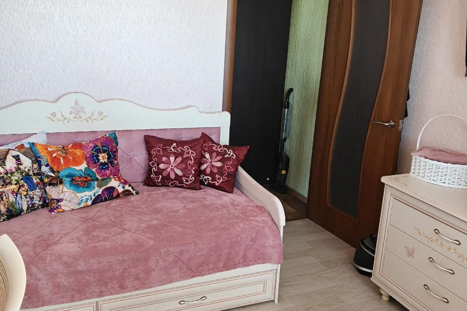 Продаётся 3-комнатная квартира, 53 м²