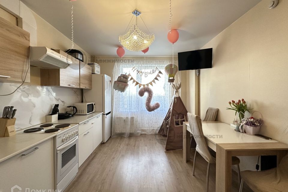 Продаётся 1-комнатная квартира, 42.5 м²