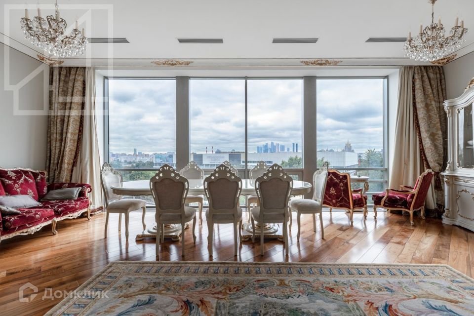 Сдаётся 7-комнатная квартира, 350 м²