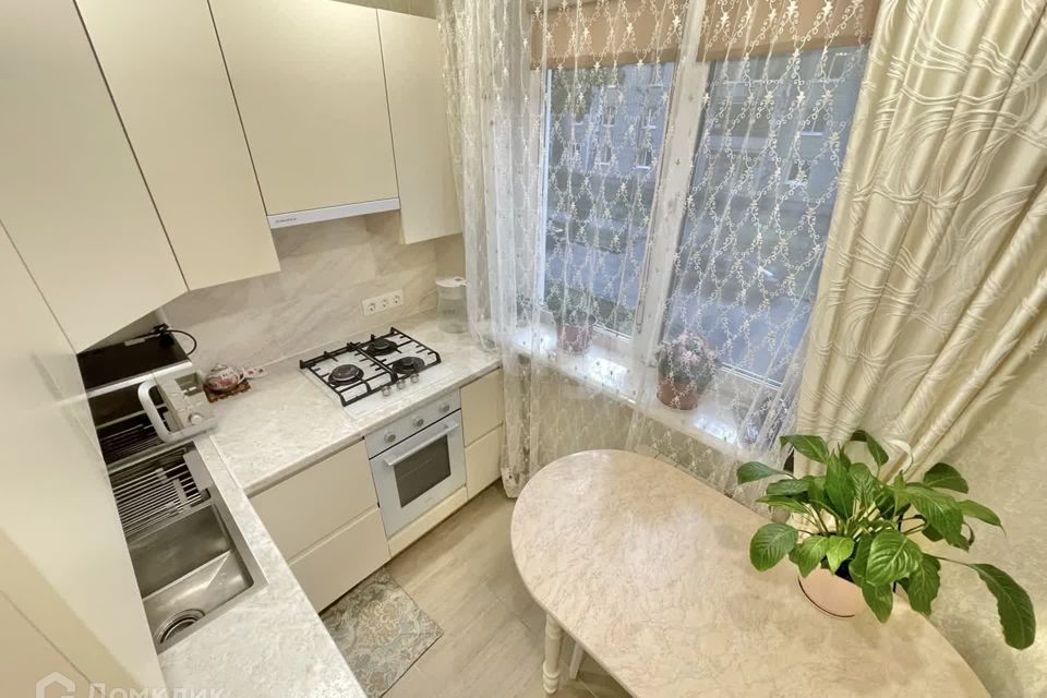 Продаётся 3-комнатная квартира, 58.1 м²