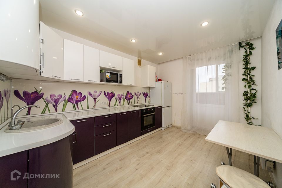 Продаётся 2-комнатная квартира, 56 м²