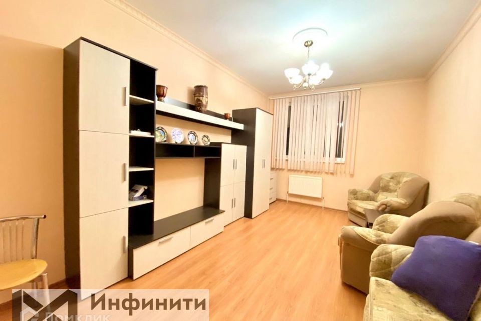 Продаётся 1-комнатная квартира, 42.1 м²