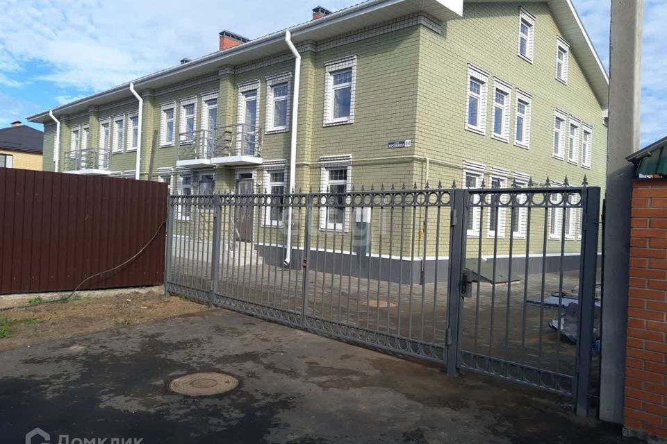 Таунхаус тверь заволжский. Дуплекс ижс. Кирпичный таунхаус. Д глазково тверь. Таунхаус тверь заволжский.