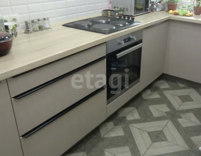 Продаётся 2-комнатная квартира, 55.8 м²