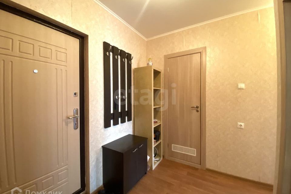 Продаётся 1-комнатная квартира, 38 м²