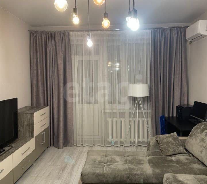 Продаётся 2-комнатная квартира, 56.7 м²
